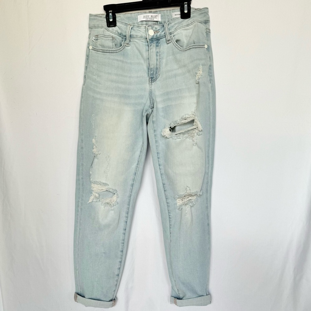 Judy Blue ripped boyfriend fit jeans light wash